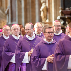 Stephansdom: Österreich nahm Abschied von Papst Franziskus